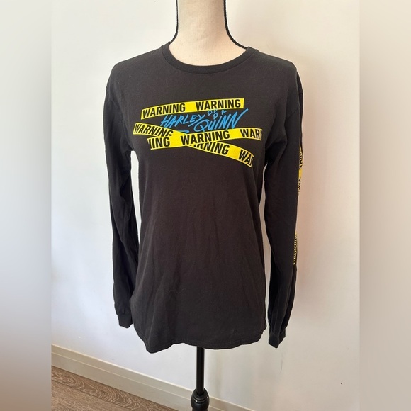 Birds of Prey Harley Quinn Warning Small Long Sleeve Shirt Unisex Black - Picture 3 of 9
